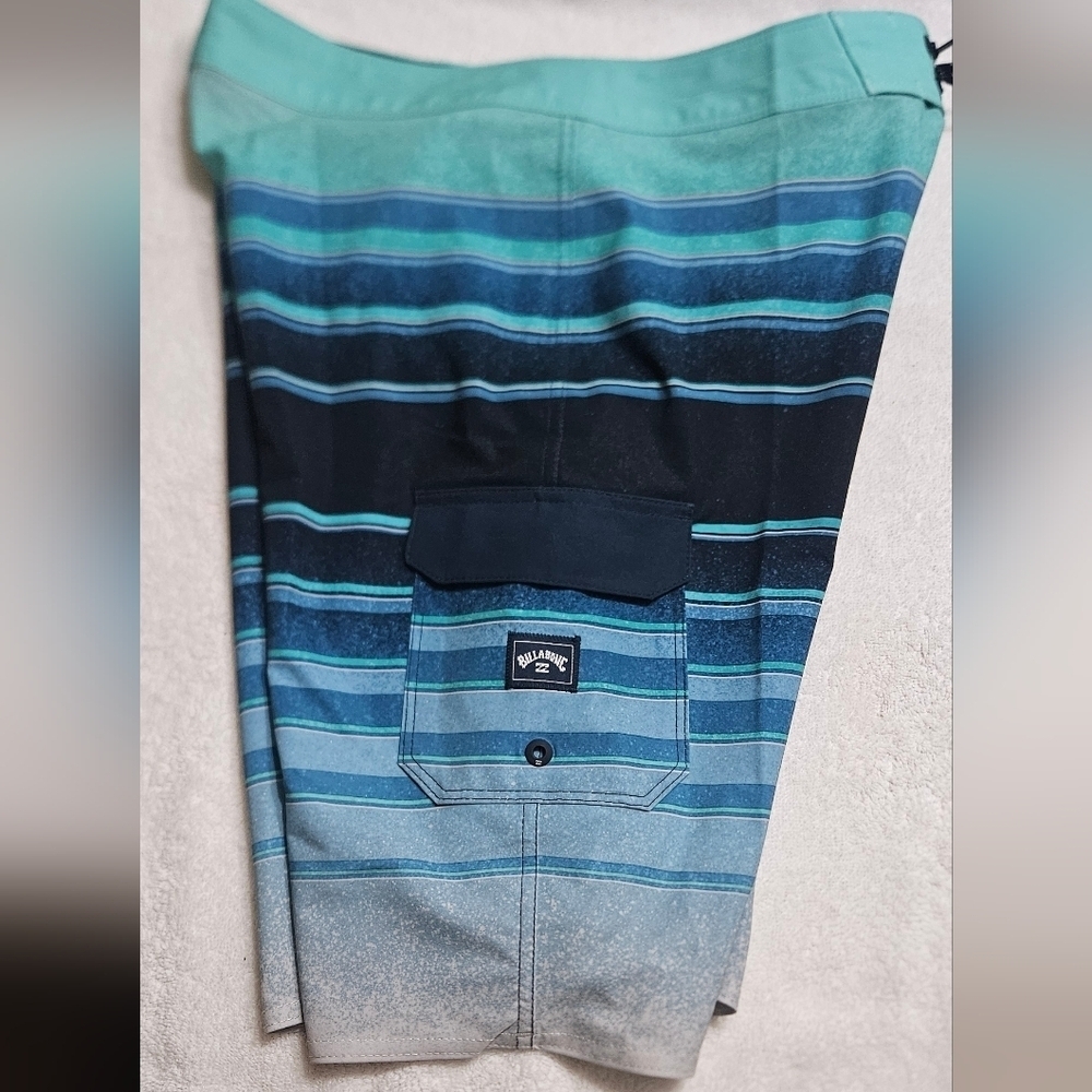 New W Tags Billabong Size 29 Blue Striped Pro Stretch Performance Board Shorts - Picture 5 of 6